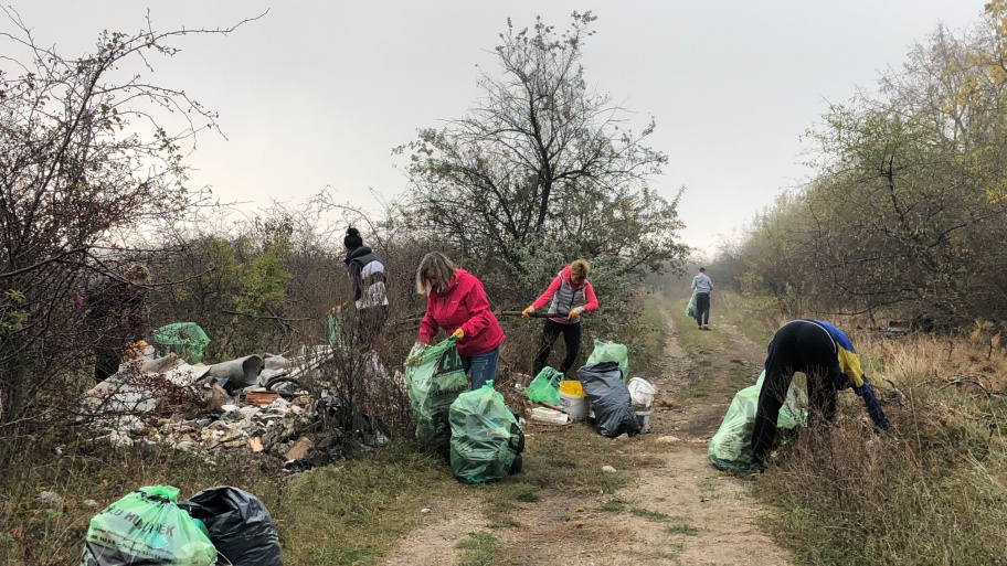 szemetszedes_parkvarosban_181020_2.jpg Bélyegkép