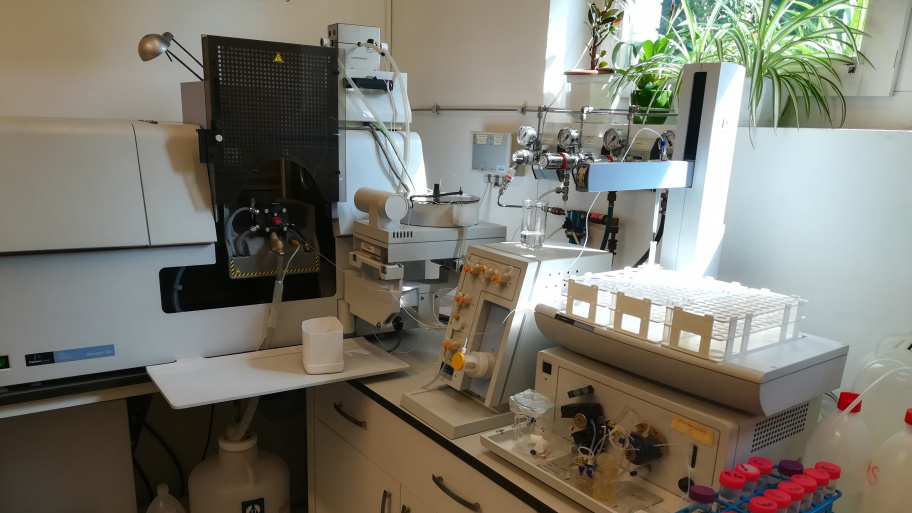 etv_kornyezetvedelmi_laboratorium_181103.jpg Bélyegkép