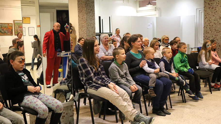 aga_boga_evzaro9_181124.jpg Bélyegkép