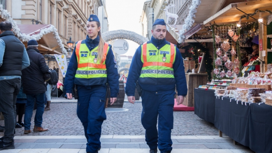 adventi_keszulodes_police_181129_1.jpg Bélyegkép