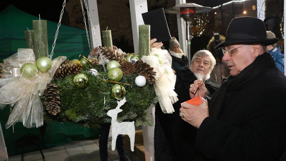 advent_181202.jpg Bélyegkép