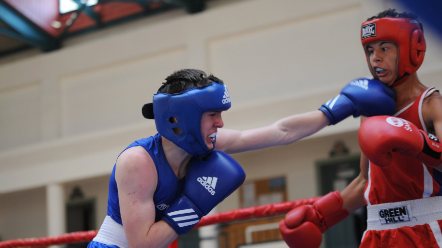 181205_boksz.jpg Bélyegkép