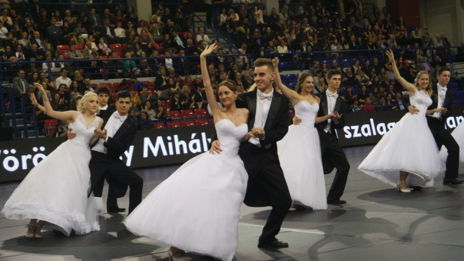 szalagavatovmg_181130.jpg Bélyegkép