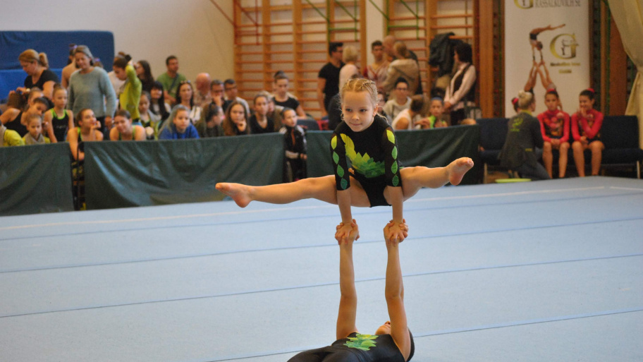 181210_etc_akro.jpg Bélyegkép