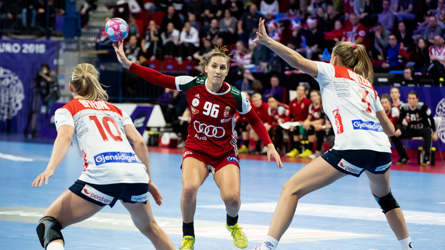 181210_kezieb.jpg Bélyegkép