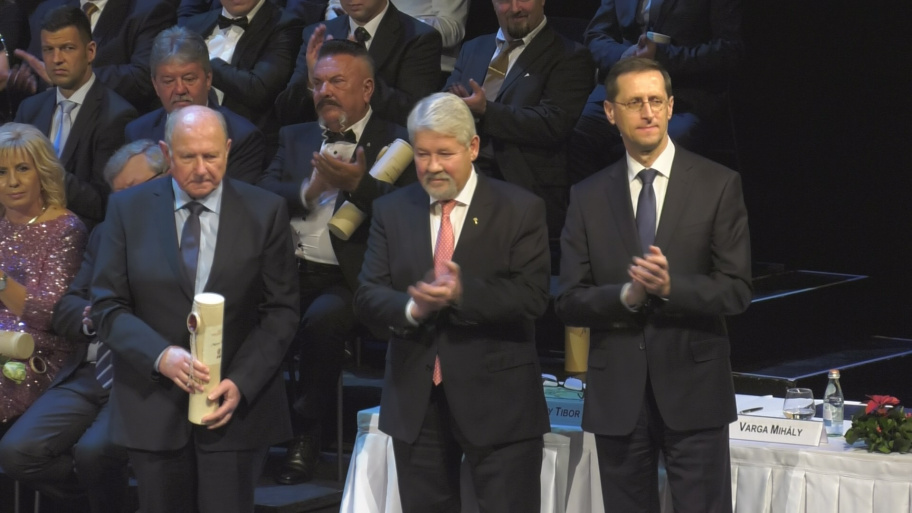 matyus_laszlo_panczel_kft_vosz_dijatado_181207.jpg Bélyegkép