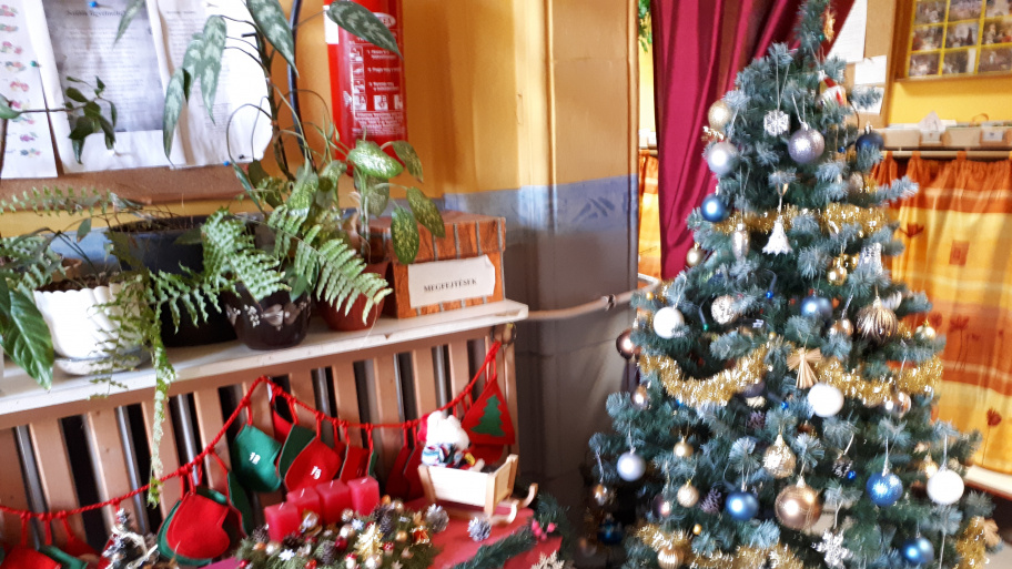 ofalusi_ovoda_advent_nyitott_nap3_181212.jpg Bélyegkép