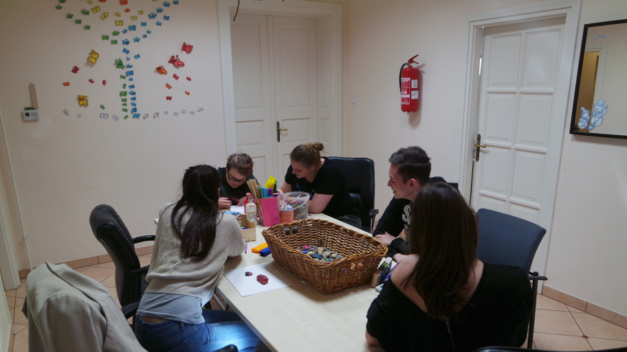 feszek_gyermekvedo_egyesulet_181222.jpg Bélyegkép