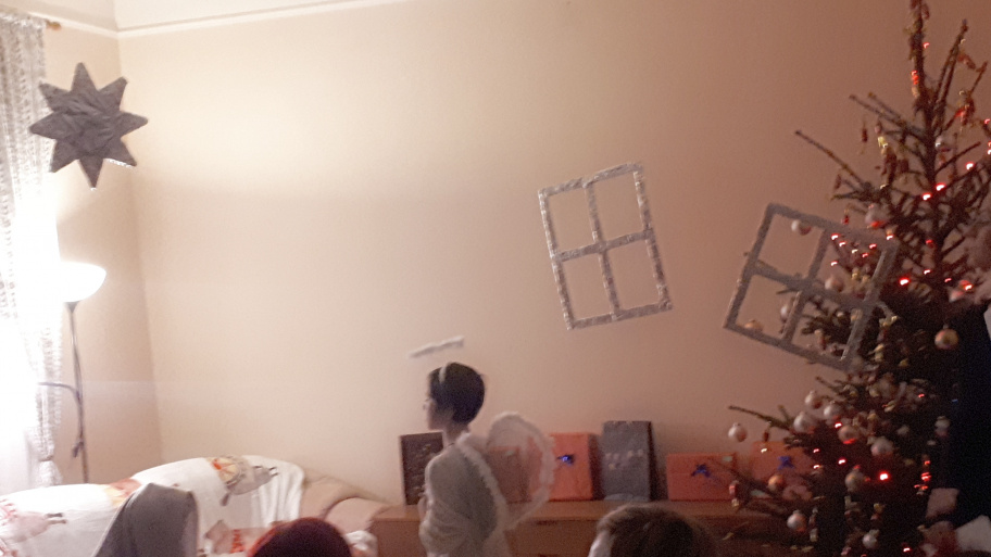 feszek_karacsony1_181220.jpg Bélyegkép