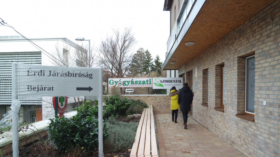 birosag1_190102.jpg Bélyegkép