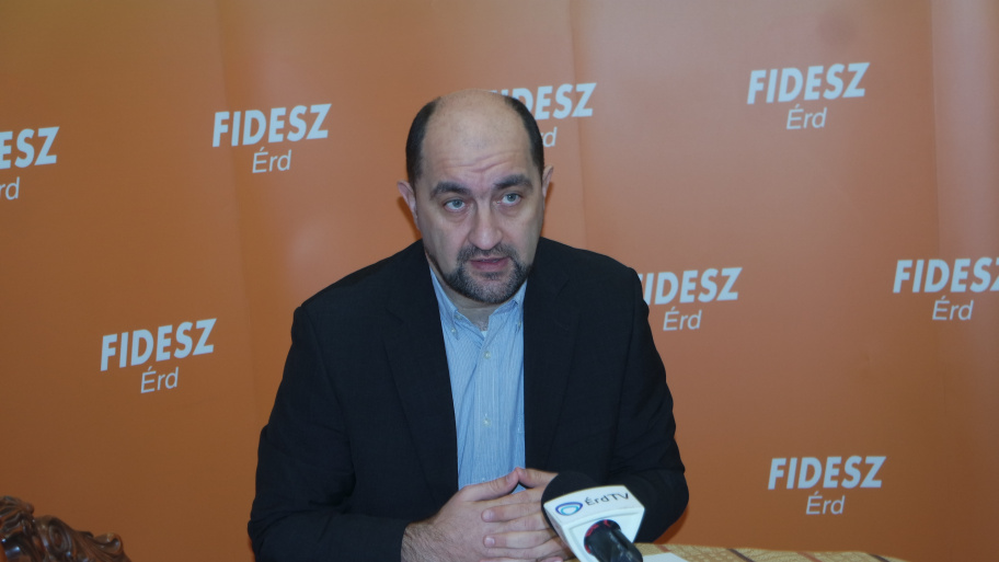 simo_190104.jpg Bélyegkép