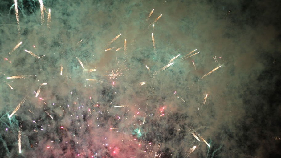 tuzijatek_stop_diosd.jpg Bélyegkép