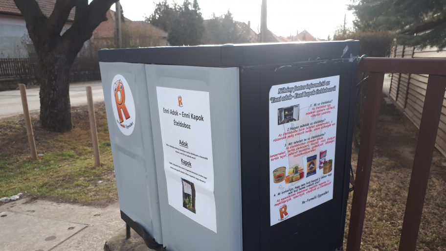 enni_adok_doboz_2.jpg Bélyegkép